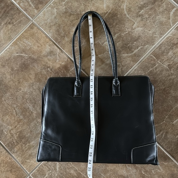 Beautiful Leather Computer Bag - Targus - Picture 8 of 9